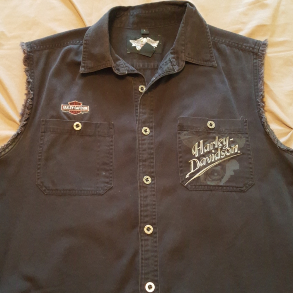 Men's Harley Davidson button down cut off